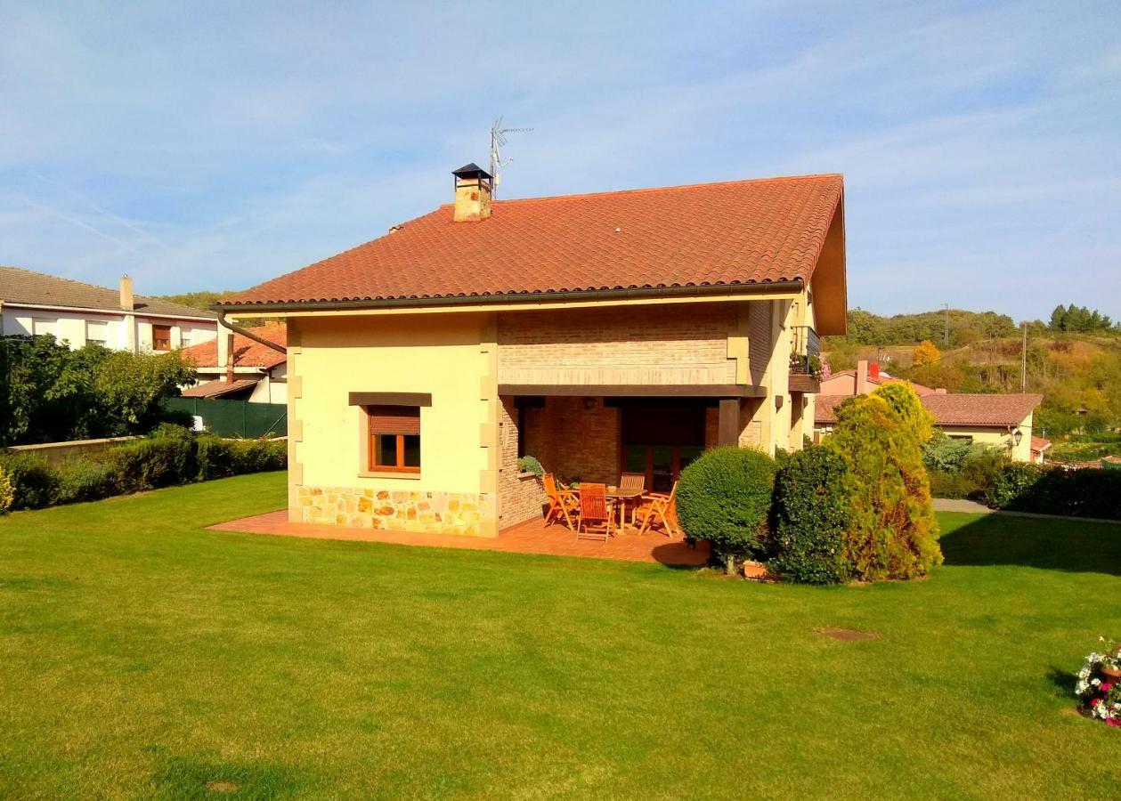 El Chalet Del Golf Urturi Exteriér fotografie